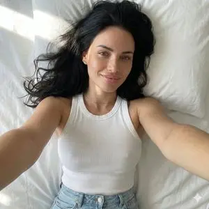 JSON selfie-on-bed prompt for Nano Banana Pro