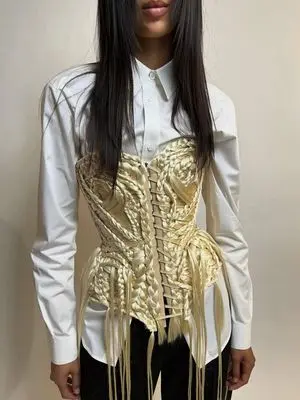 Corset online shop page layout