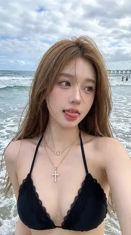 Beach Selfie Image Prompt for Nano Banana Pro