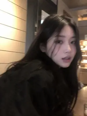 Candid iPhone Everyday Life Snapshot