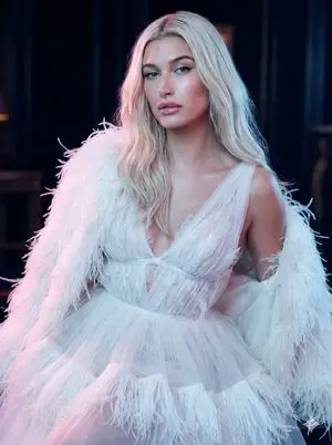 High-Fashion Feather Tulle Glamour Portrait Prompt in JSON