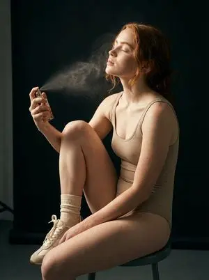 High-Fashion Perfume Campaign Prompt with Side Lighting