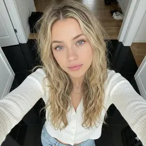 Detailed Selfie Portrait Generation Prompt