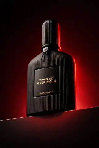 Low angle luxury product photography of a black ribbed