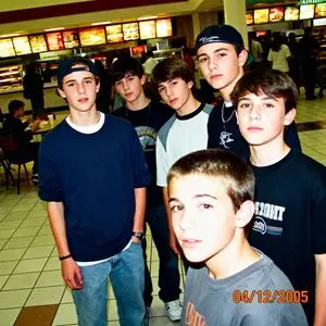2005 Sony CyberShot mall food court snapshot prompt