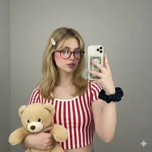 Coquette Aesthetic Mirror Selfie