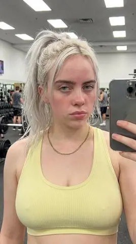 Photorealistic Post-Workout Selfie Prompt (Sydney Sweeney Likeness)