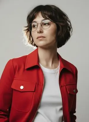 Minimalist Studio Fashion Portrait Prompt