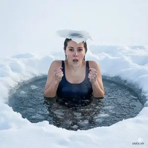 Dramatic Ice Plunge Action Scene (JSON)