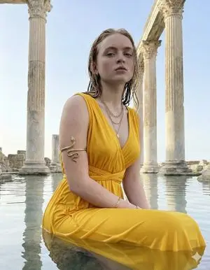 Sadie Sink Classical Goddess Editorial (Urdu/Hindi)