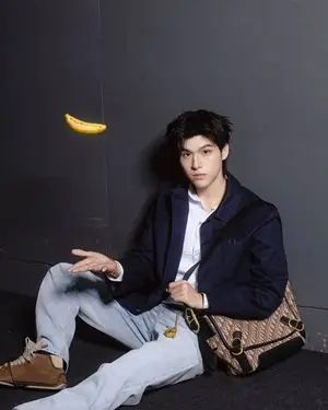 Banana Song Lyrics and Emojis