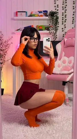 Modern Velma Aesthetic Mirror Selfie
