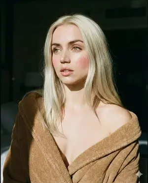 Cinematic Chiaroscuro Portrait Prompt in JSON Format