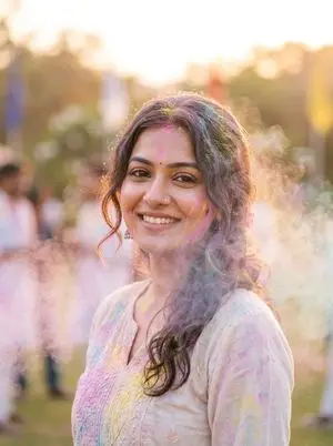 Soft Dreamy Holi Festival Portrait Prompt