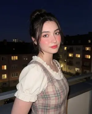 Soft-Glow Night Portrait with On-Camera Flash