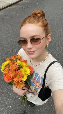 Ultra-realistic Selfie Photo with Fresh Flowers