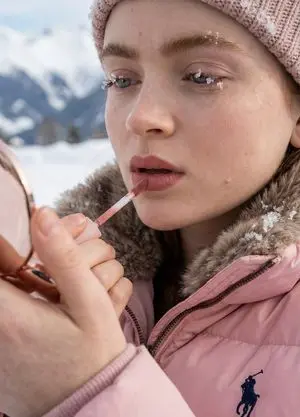 High-Fidelity Texture Test: Girl with Kylie Lip Kit in Snow