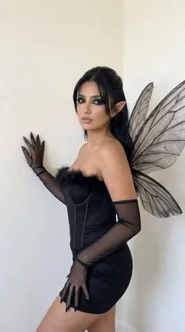 Dark Fantasy Fashion Portrait Prompt