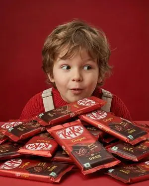 KitKat Dark Chocolate Product Advertisement