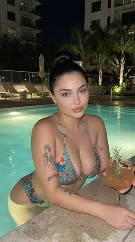 Poolside Night Photo with Smartphone Flash